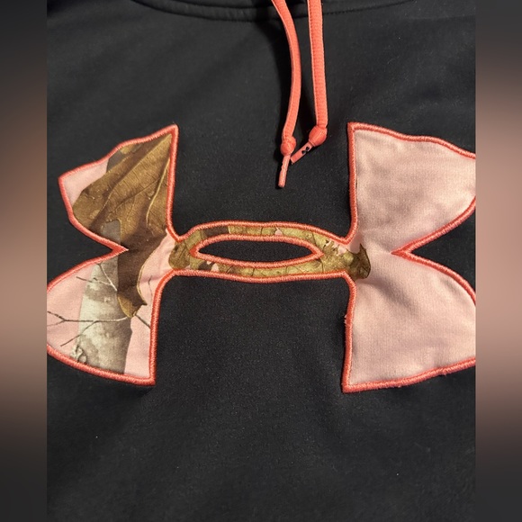 Women’s Semi-Fitted Under Armour hoodie-Size XL - Picture 2 of 5